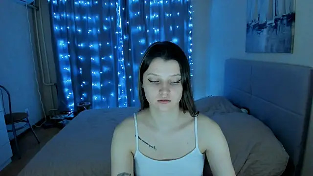 Snapshot of SoniNesti chatting on 02-14-25, 03:36 SoniNesti online show from 02-14-25, 03:36