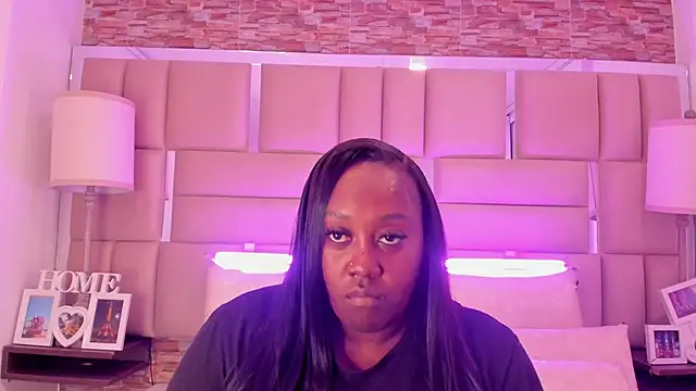 ShaniaBrownn online show from 01-07-26, 07:52