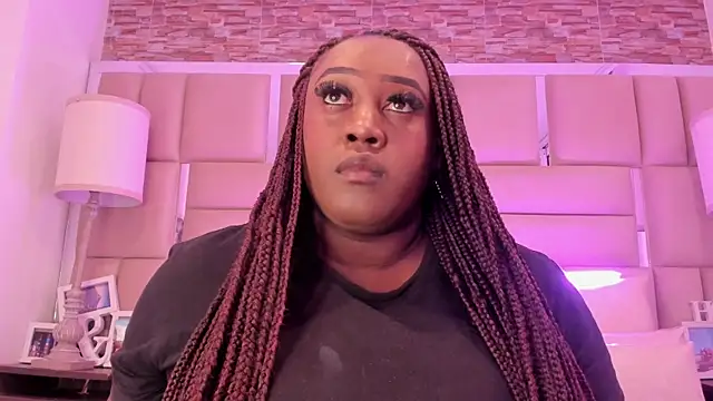 ShaniaBrownn online show from 05-08-26, 07:39