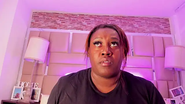 ShaniaBrownn online show from 10-02-25, 07:39