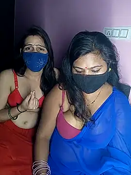 Snapshot of cutee__crazy chatting on 10-07-25, 06:09 cutee  crazy online show from 10-07-25, 06:09