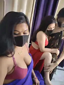 Snapshot of cutee__crazy chatting on 06-16-26, 02:17 cutee crazy online show from 06-16-26, 02:17