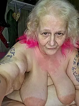 Snapshot of DavisDesires chatting on 02-19-26, 09:01 DavisDesires online show from 02-19-26, 09:01