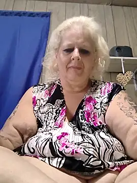 DavisDesires online show from 04-23-26, 01:35