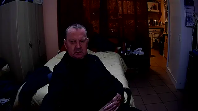 passifsoumis1963 online show from 11-09-25, 07:07