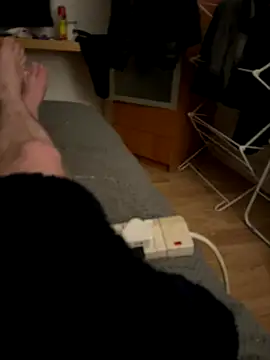 Snapshot of rippedbritish chatting on 10-15-25, 07:00 rippedbritish online show from 10-15-25, 07:00