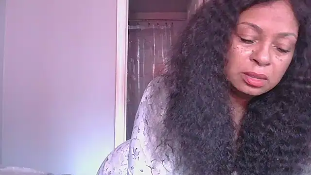 Snapshot of MSweetLindaParks chatting on 10-11-25, 04:52 MSweetLindaParks online show from 10-11-25, 04:52
