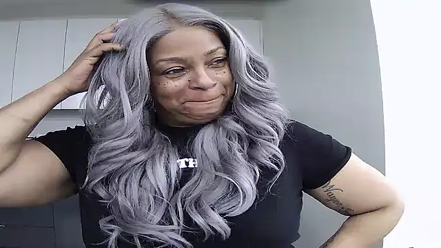 MSweetLindaParks online show from 05-23-26, 11:42