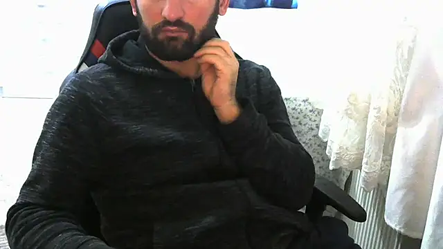 Snapshot of crazybaby5461 chatting on 11-29-25, 06:08 crazybaby5461 online show from 11-29-25, 06:08