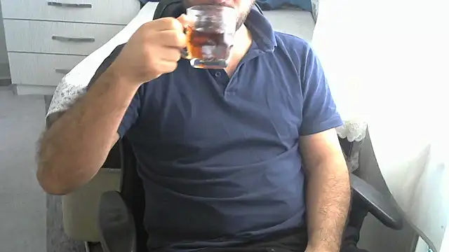 Snapshot of crazybaby5461 chatting on 01-10-26, 09:15 crazybaby5461 online show from 01-10-26, 09:15