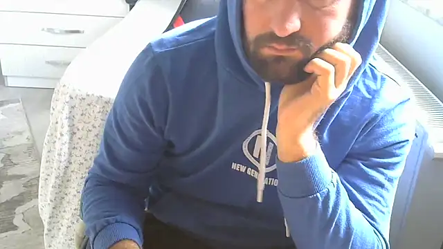 Snapshot of crazybaby5461 chatting on 12-01-25, 11:33 crazybaby5461 online show from 12-01-25, 11:33