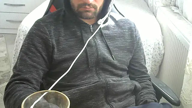 Snapshot of crazybaby5461 chatting on 11-15-25, 10:52 crazybaby5461 online show from 11-15-25, 10:52