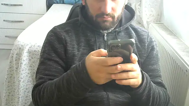 Snapshot of crazybaby5461 chatting on 11-25-25, 10:48 crazybaby5461 online show from 11-25-25, 10:48