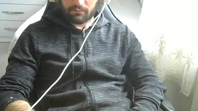 Snapshot of crazybaby5461 chatting on 11-30-25, 09:32 crazybaby5461 online show from 11-30-25, 09:32