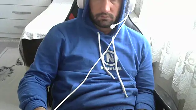 Snapshot of crazybaby5461 chatting on 01-15-26, 01:36 crazybaby5461 online show from 01-15-26, 01:36