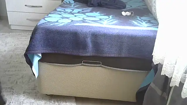 Snapshot of crazybaby5461 chatting on 02-08-26, 10:35 crazybaby5461 online show from 02-08-26, 10:35