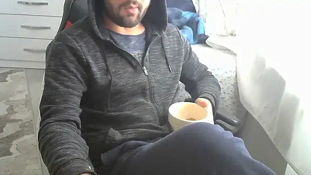 Snapshot of crazybaby5461 chatting on 11-16-25, 10:53 crazybaby5461 online show from 11-16-25, 10:53