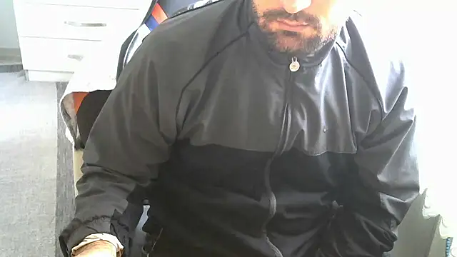 Snapshot of crazybaby5461 chatting on 01-11-26, 10:44 crazybaby5461 online show from 01-11-26, 10:44