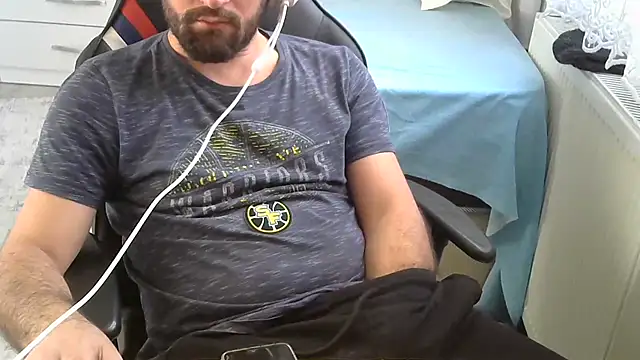 Snapshot of crazybaby5461 chatting on 02-15-26, 01:10 crazybaby5461 online show from 02-15-26, 01:10