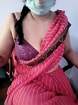 Snapshot of sangeetha4bide chatting on 11-01-25, 05:57 sangeetha4bide online show from 11-01-25, 05:57