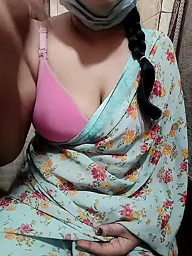 Snapshot of sangeetha4bide chatting on 10-23-25, 05:17 sangeetha4bide online show from 10-23-25, 05:17