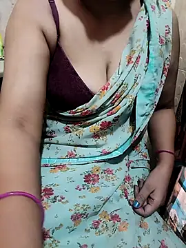 Snapshot of sangeetha4bide chatting on 10-28-25, 06:45 sangeetha4bide online show from 10-28-25, 06:45