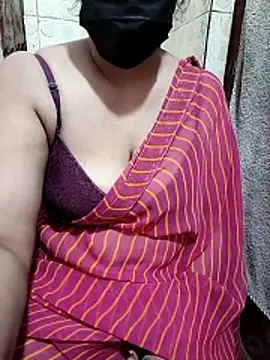 Snapshot of sangeetha4bide chatting on 11-08-25, 01:14 sangeetha4bide online show from 11-08-25, 01:14