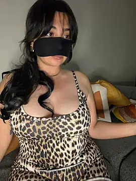  L0VE ME online show from 05-28-26, 10:48