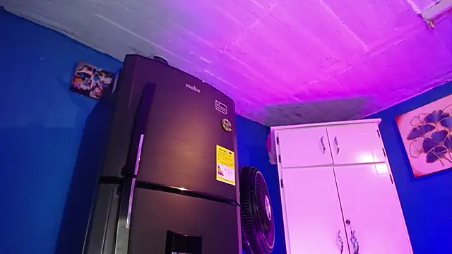 Snapshot of Lunahoney1 chatting on 09-18-25, 07:17 Lunahoney1 online show from 09-18-25, 07:17