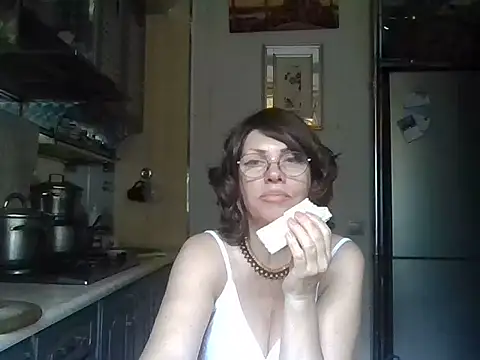 Snapshot of Baby-Matilda chatting on 09-09-25, 12:36 Baby-Matilda online show from 09-09-25, 12:36