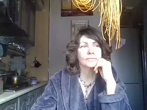 Snapshot of Baby-Matilda chatting on 02-18-25, 07:21 Baby-Matilda online show from 02-18-25, 07:21