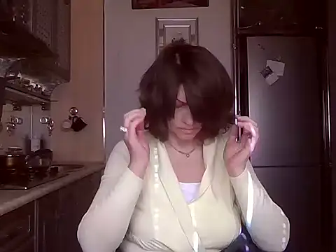Snapshot of Baby-Matilda chatting on 02-19-25, 10:23 Baby-Matilda online show from 02-19-25, 10:23