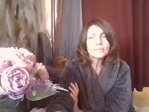 Snapshot of Baby-Matilda chatting on 02-17-25, 12:27 Baby-Matilda online show from 02-17-25, 12:27