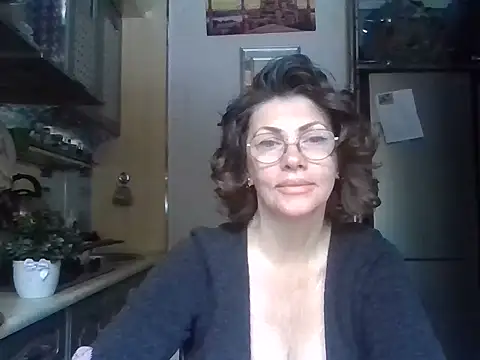 Snapshot of Baby-Matilda chatting on 10-04-25, 06:59 Baby-Matilda online show from 10-04-25, 06:59