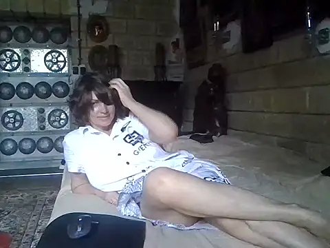 Snapshot of Baby-Matilda chatting on 07-13-26, 01:43 Baby-Matilda online show from 07-13-26, 01:43