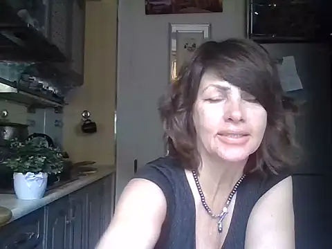 Snapshot of Baby-Matilda chatting on 09-12-25, 11:43 Baby-Matilda online show from 09-12-25, 11:43