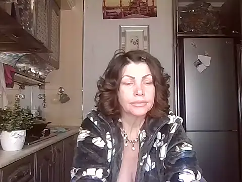 Snapshot of Baby-Matilda chatting on 03-06-25, 10:41 Baby-Matilda online show from 03-06-25, 10:41
