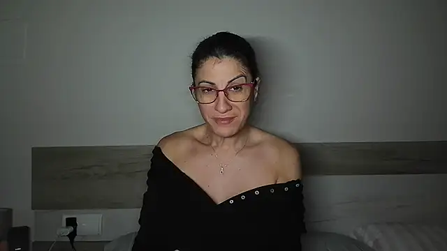 Sanada hot online show from 01-11-26, 06:31