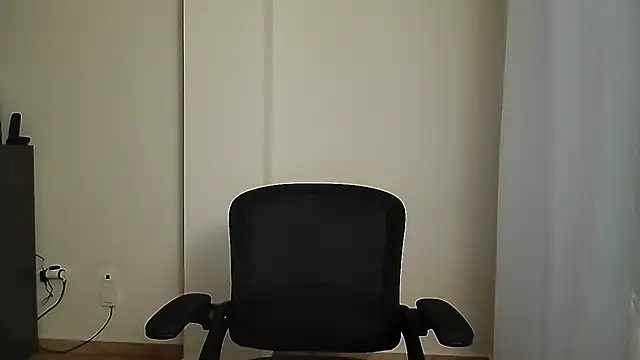 Sanada hot online show from 10-10-25, 07:09