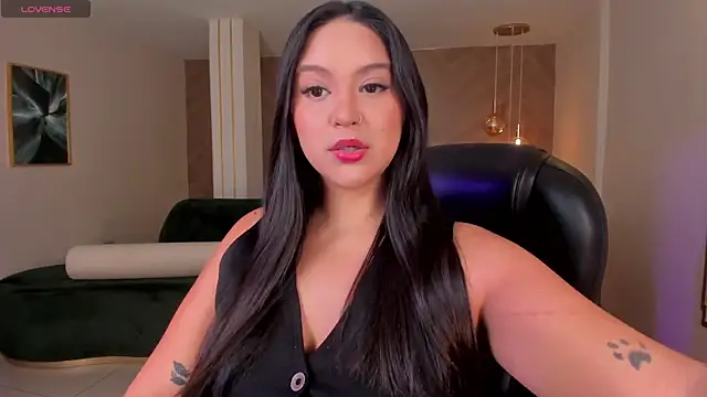 ToriCrossX online show from 12-20-25, 12:19