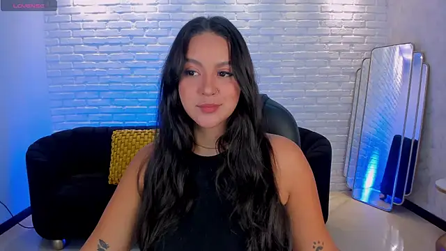 ToriCrossX online show from 03-04-25, 01:17