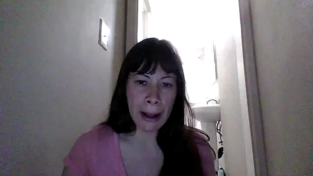 Snapshot of petitedoll29 chatting on 10-29-25, 07:46 petitedoll29 online show from 10-29-25, 07:46