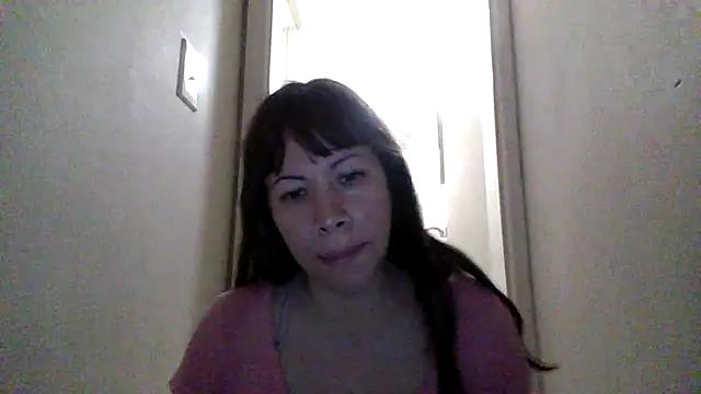 Snapshot of petitedoll29 chatting on 10-28-25, 06:29 petitedoll29 online show from 10-28-25, 06:29