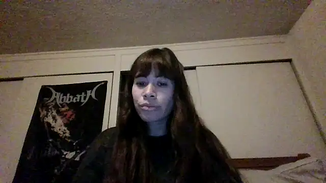 Snapshot of petitedoll29 chatting on 12-15-24, 12:51 petitedoll29 online show from 12-15-24, 12:51