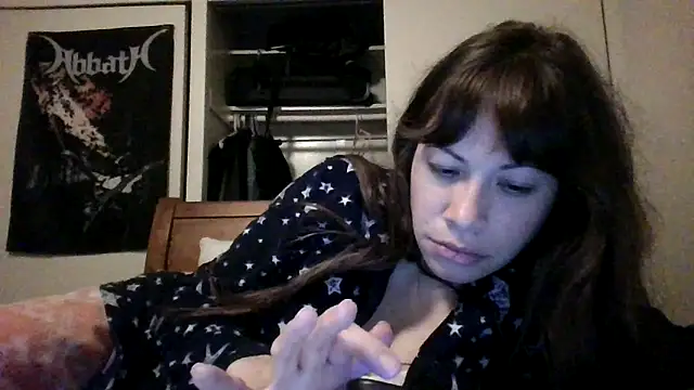 Snapshot of petitedoll29 chatting on 12-06-24, 01:13 petitedoll29 online show from 12-06-24, 01:13