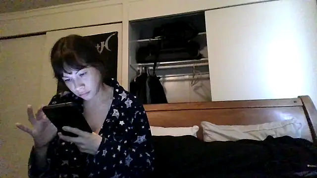 Snapshot of petitedoll29 chatting on 12-06-24, 07:50 petitedoll29 online show from 12-06-24, 07:50