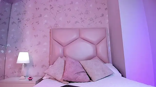 ambar sullivan online show from 12-19-25, 11:34