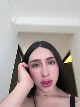 Snapshot of isabella_jade chatting on 02-06-26, 07:10 isabella jade online show from 02-06-26, 07:10