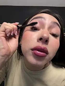 isabella jade online show from 11-24-25, 10:10