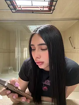 isabella jade online show from 10-22-25, 01:21